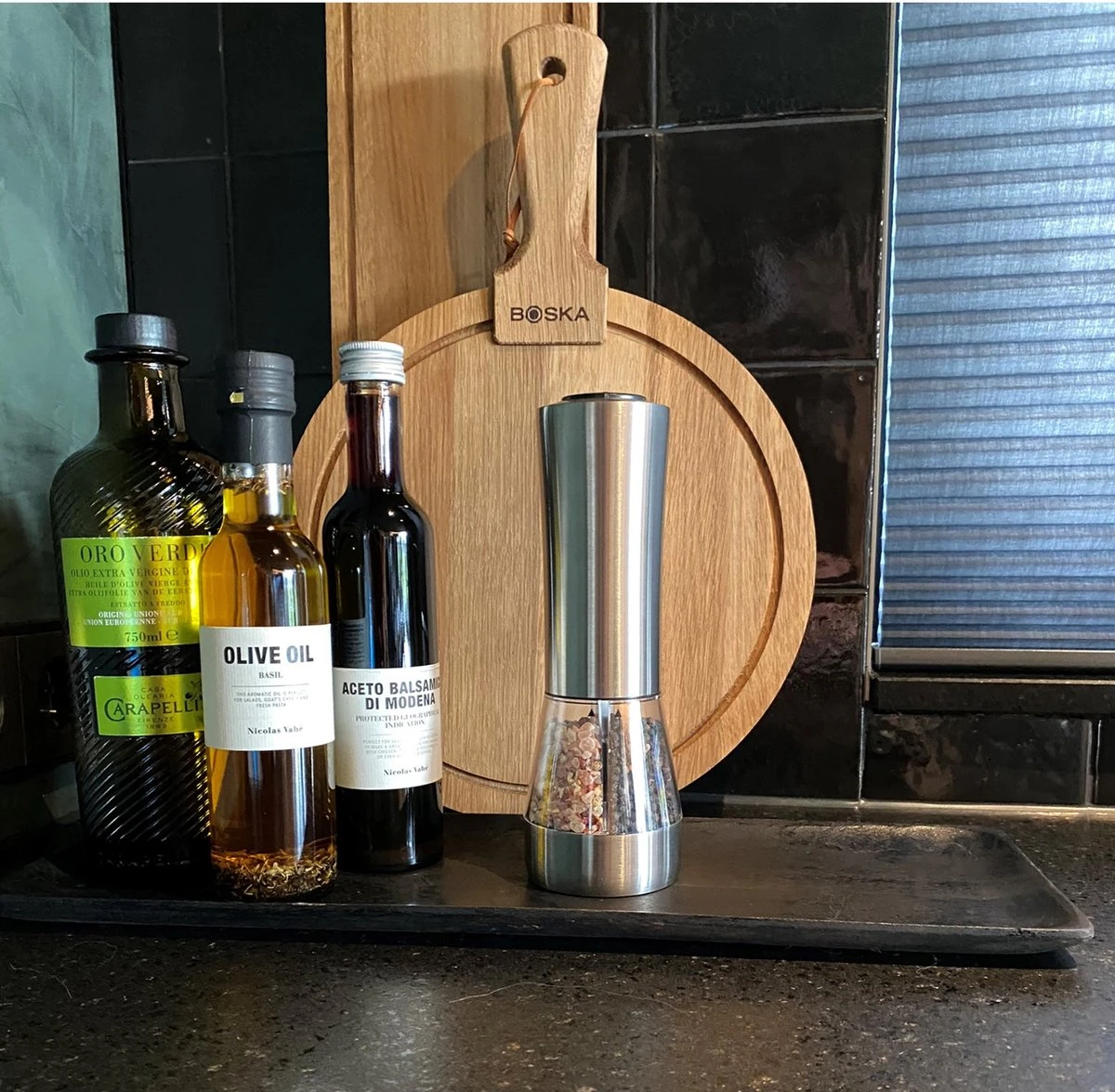 KROMS Peper En Zoutmolen Set - Peper En Zoutmolen Set Elektrisch -2 In 1 - Instelbare Maalgraad - Pepermolen - Zoutmolen - Peper En Zoutmolen Elektrisch - Afbeelding 6